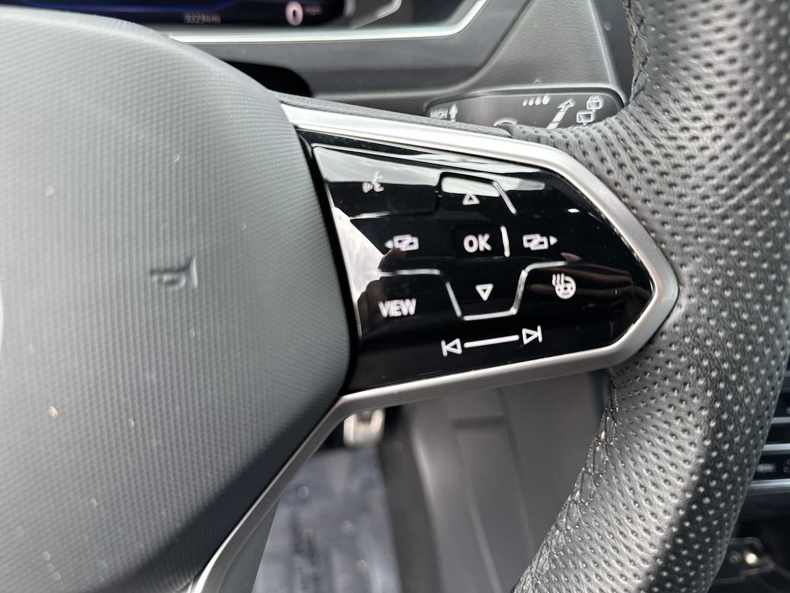 2024 Volkswagen Tiguan SEL R-Line