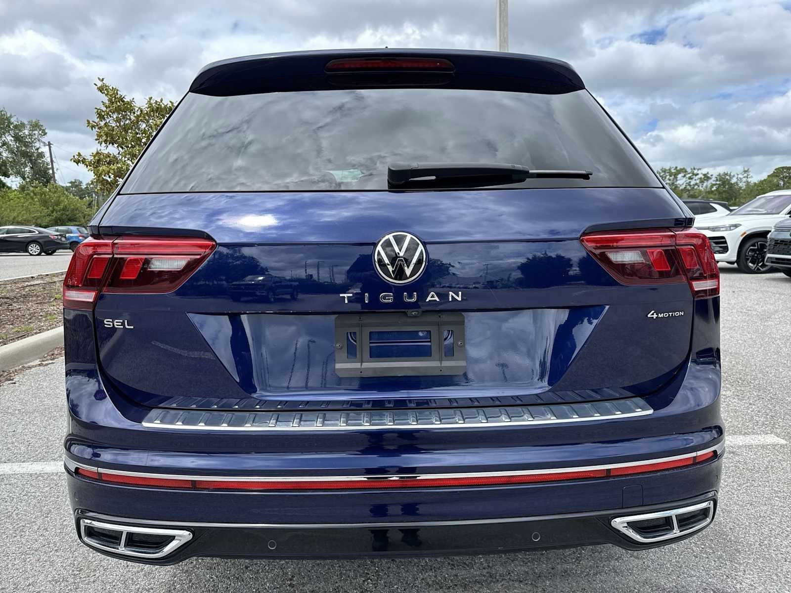 2024 Volkswagen Tiguan SEL R-Line