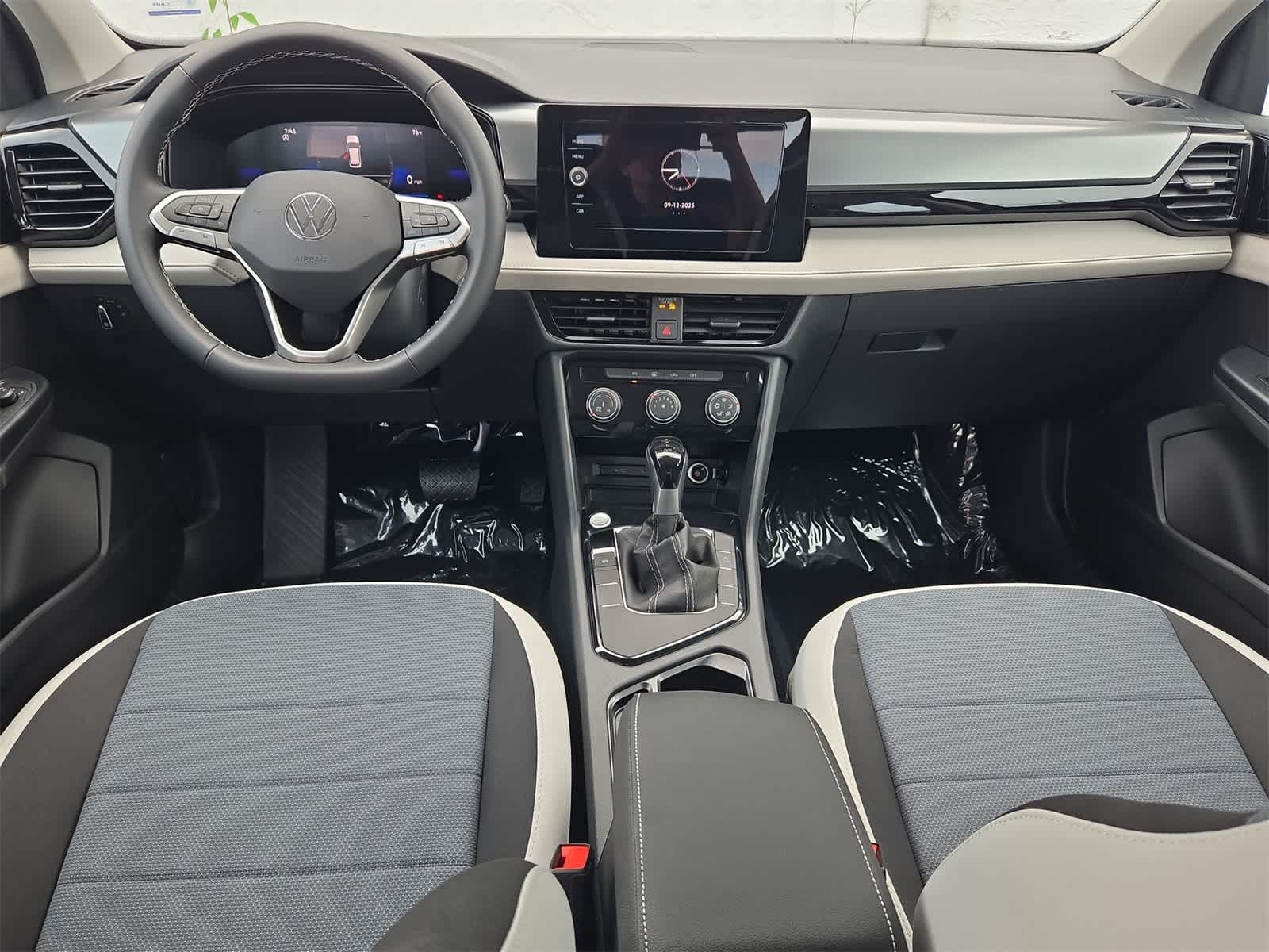 2025 Volkswagen Taos 1.5T S