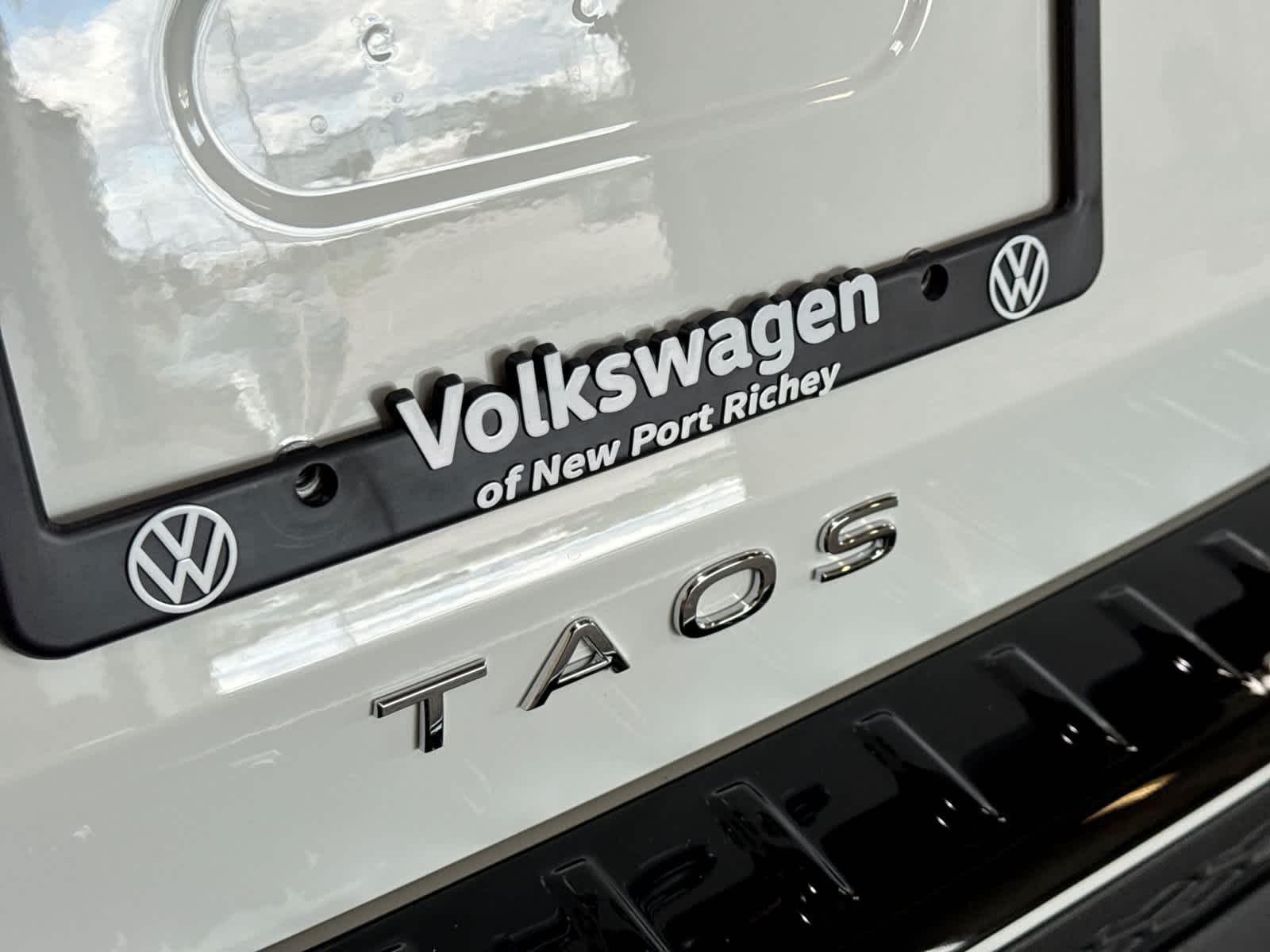 2027 Volkswagen Taos S