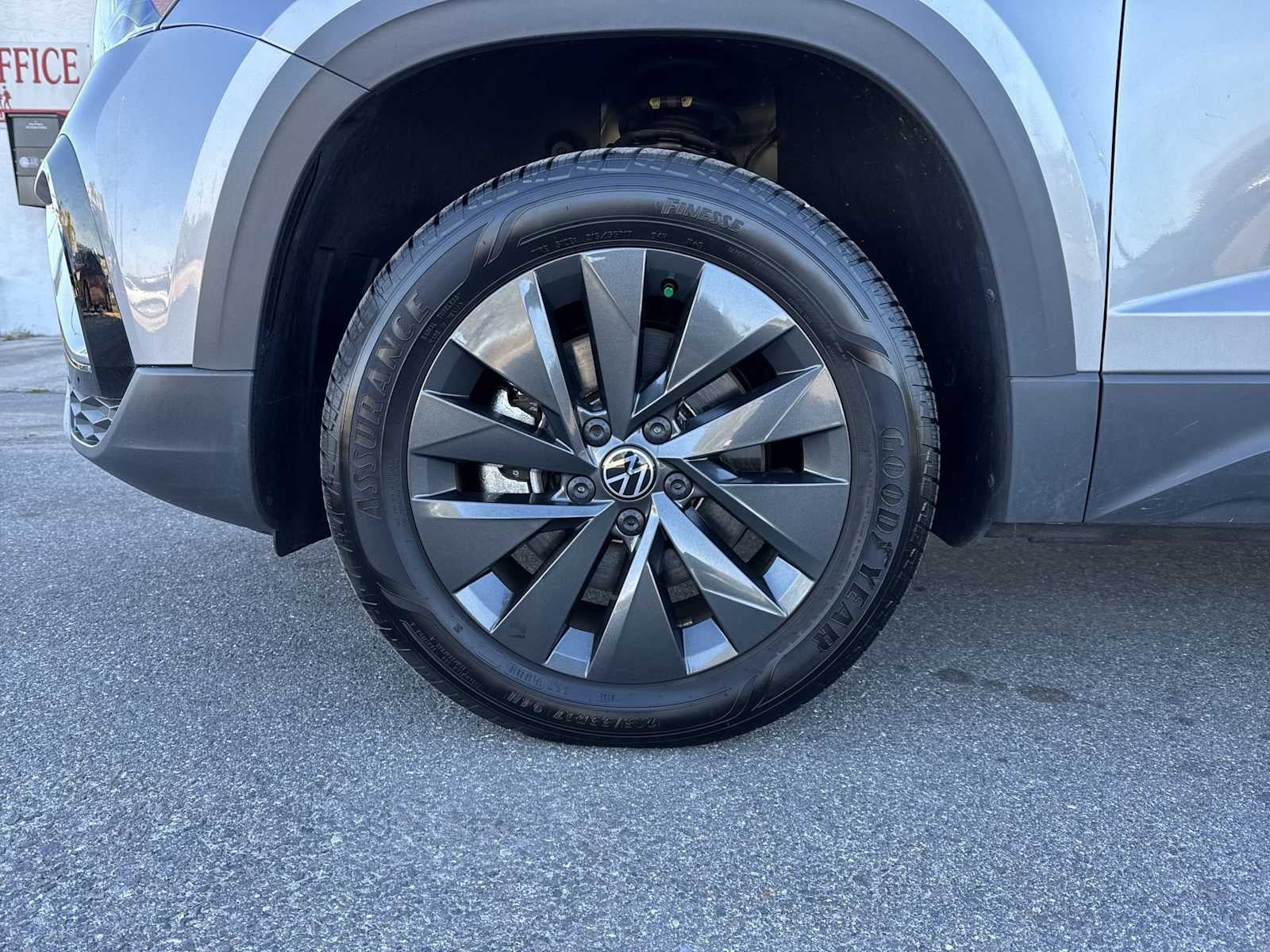 2024 Volkswagen Taos S