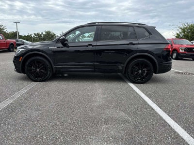 2022 Volkswagen Tiguan SE R-Line Black