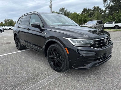 2022 Volkswagen Tiguan SE R-Line Black