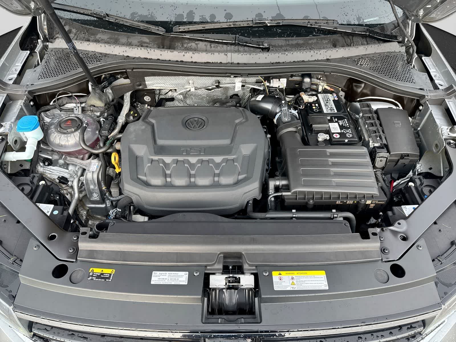 2023 Volkswagen Tiguan SE R-Line Black