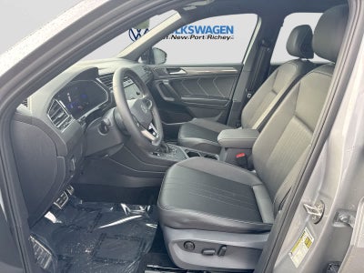 2023 Volkswagen Tiguan SE R-Line Black