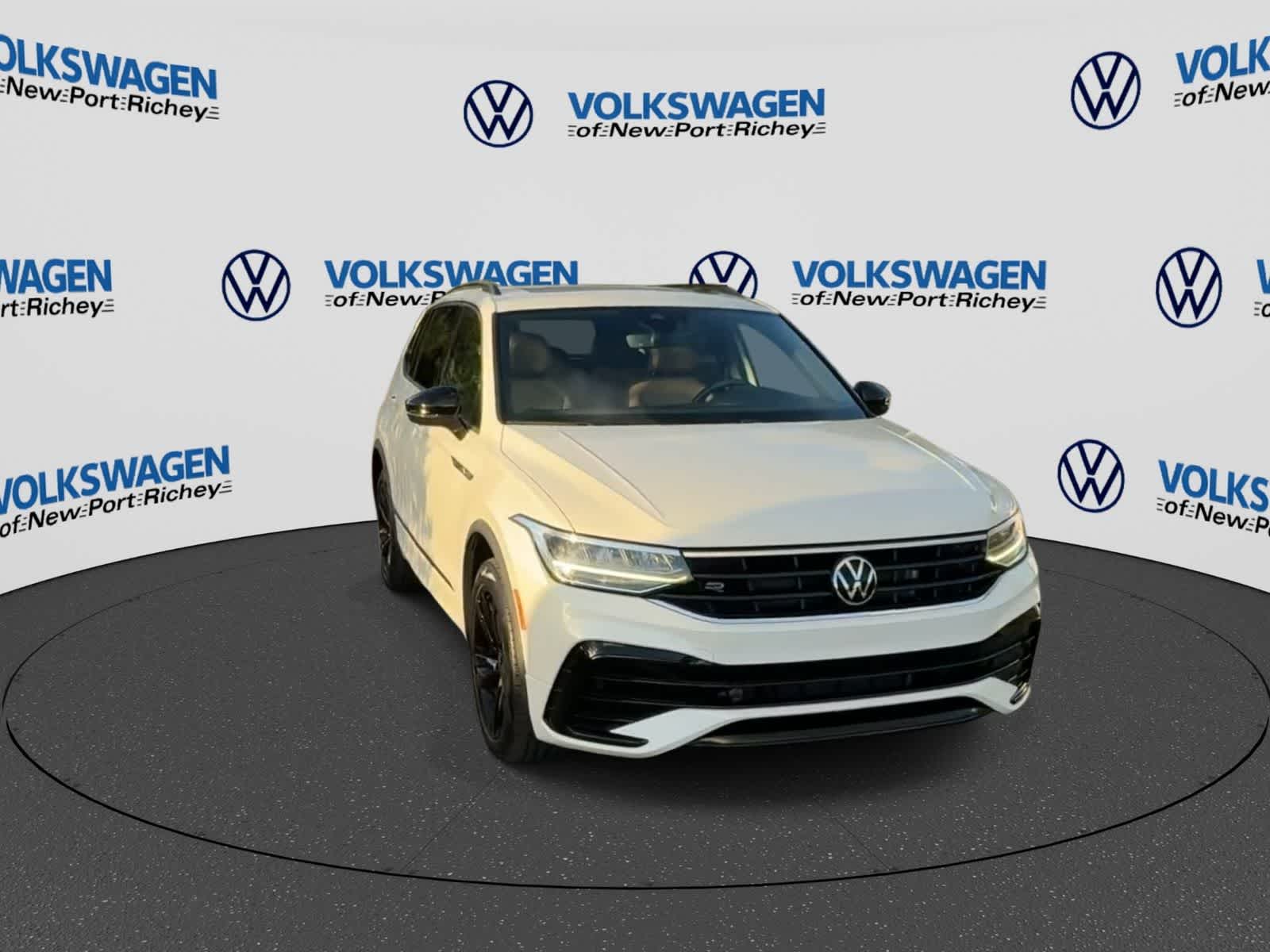 2023 Volkswagen Tiguan SE R-Line Black