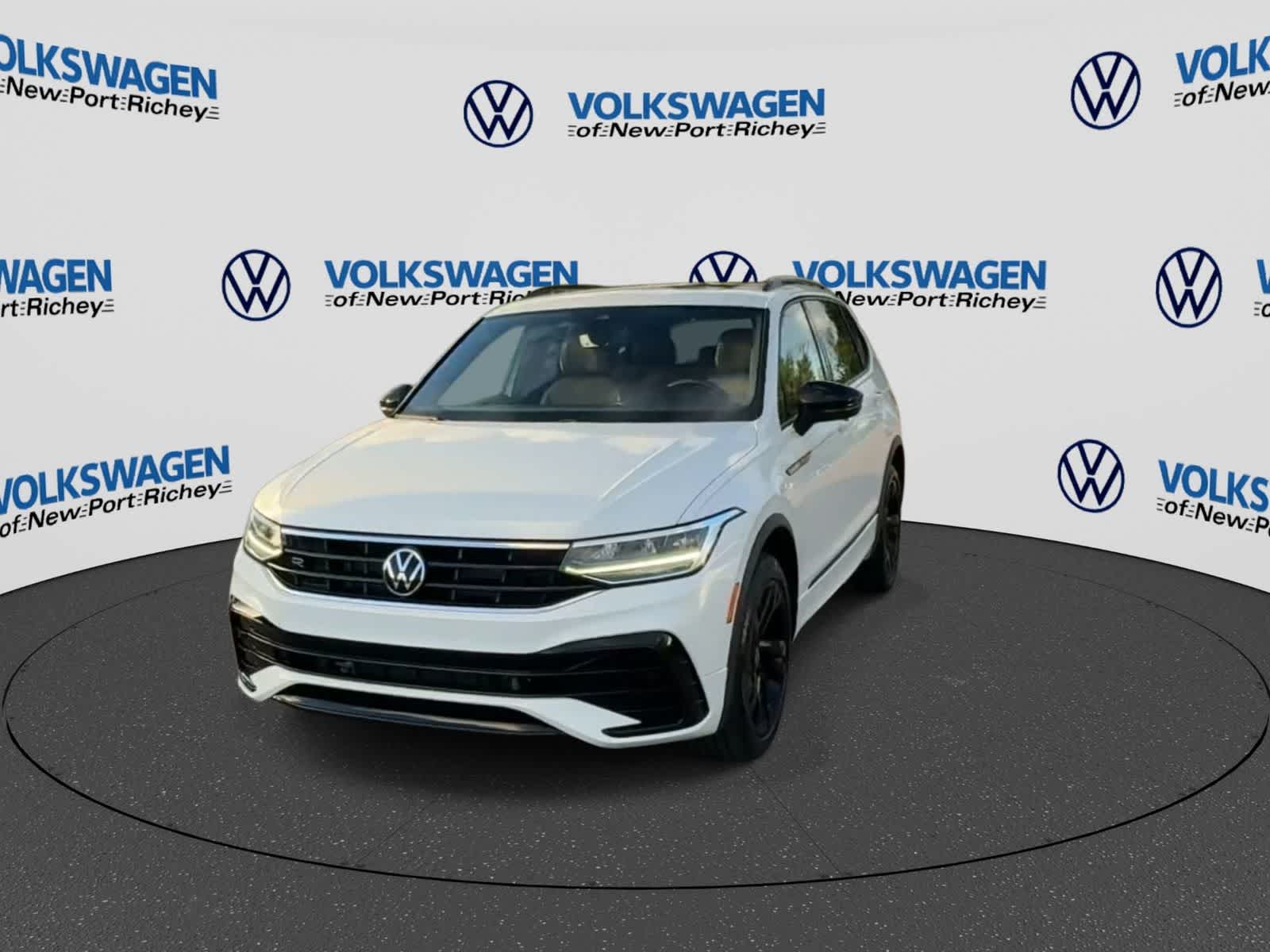 2023 Volkswagen Tiguan SE R-Line Black