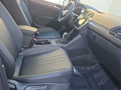 2023 Volkswagen Tiguan SE R-Line Black