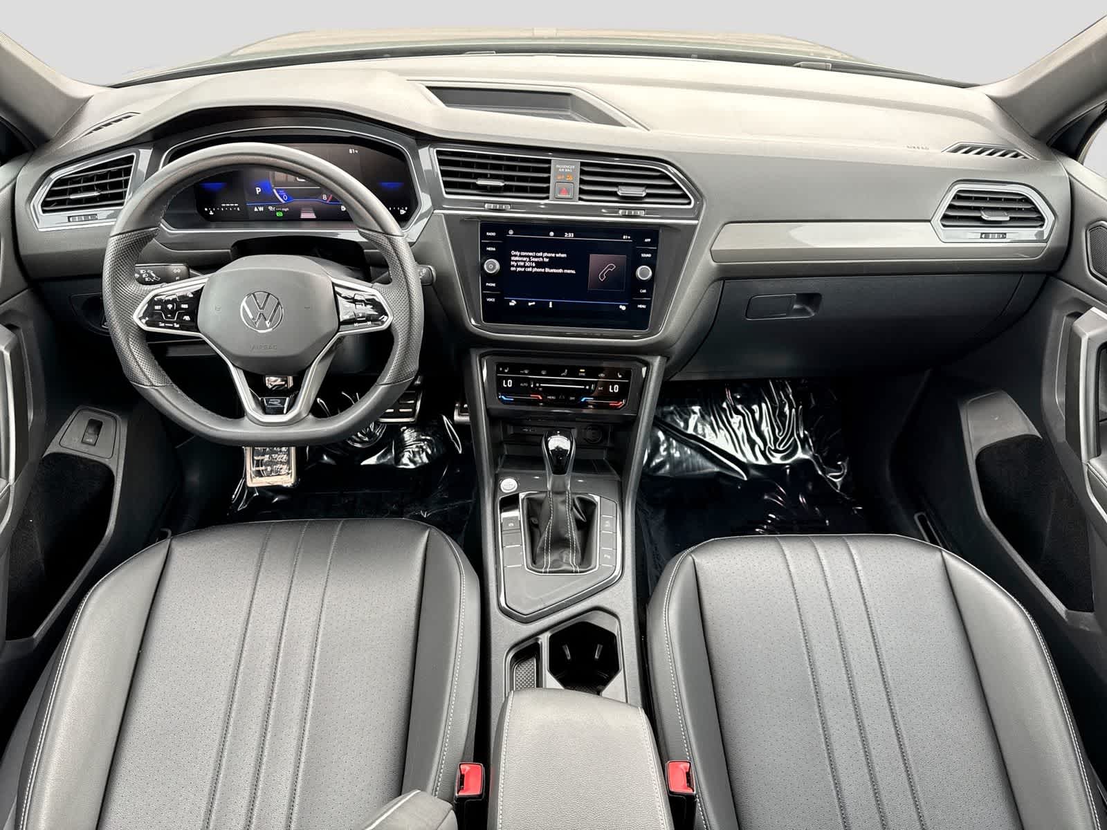2024 Volkswagen Tiguan SE R-Line Black