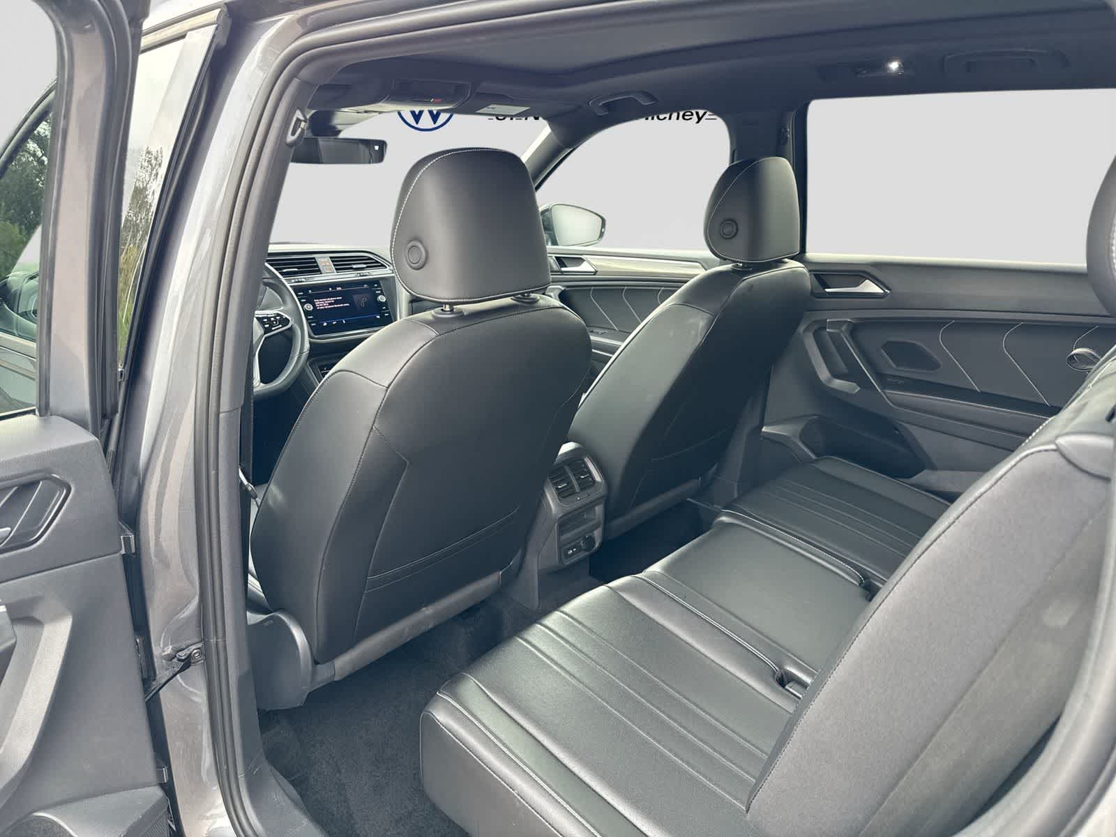 2024 Volkswagen Tiguan SE R-Line Black