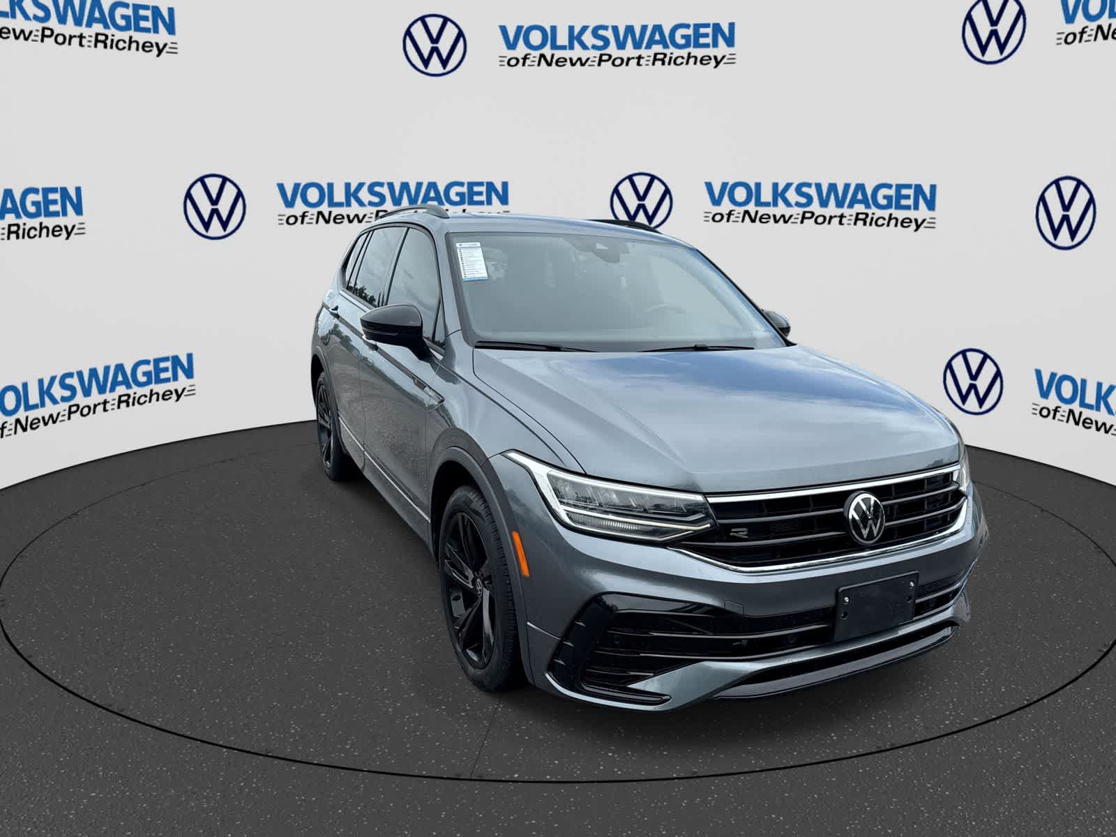 2024 Volkswagen Tiguan SE R-Line Black