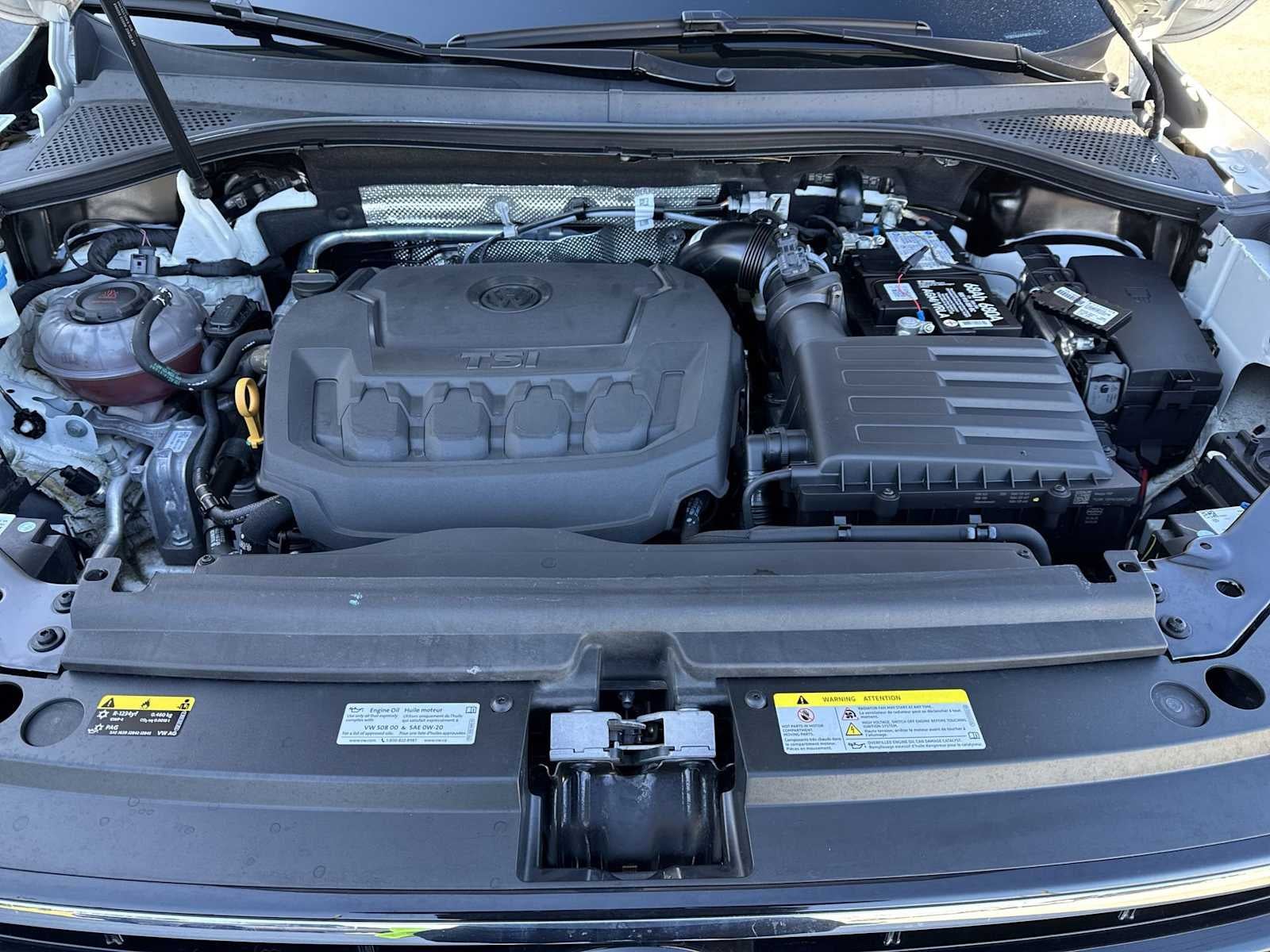 2023 Volkswagen Tiguan SE R-Line Black