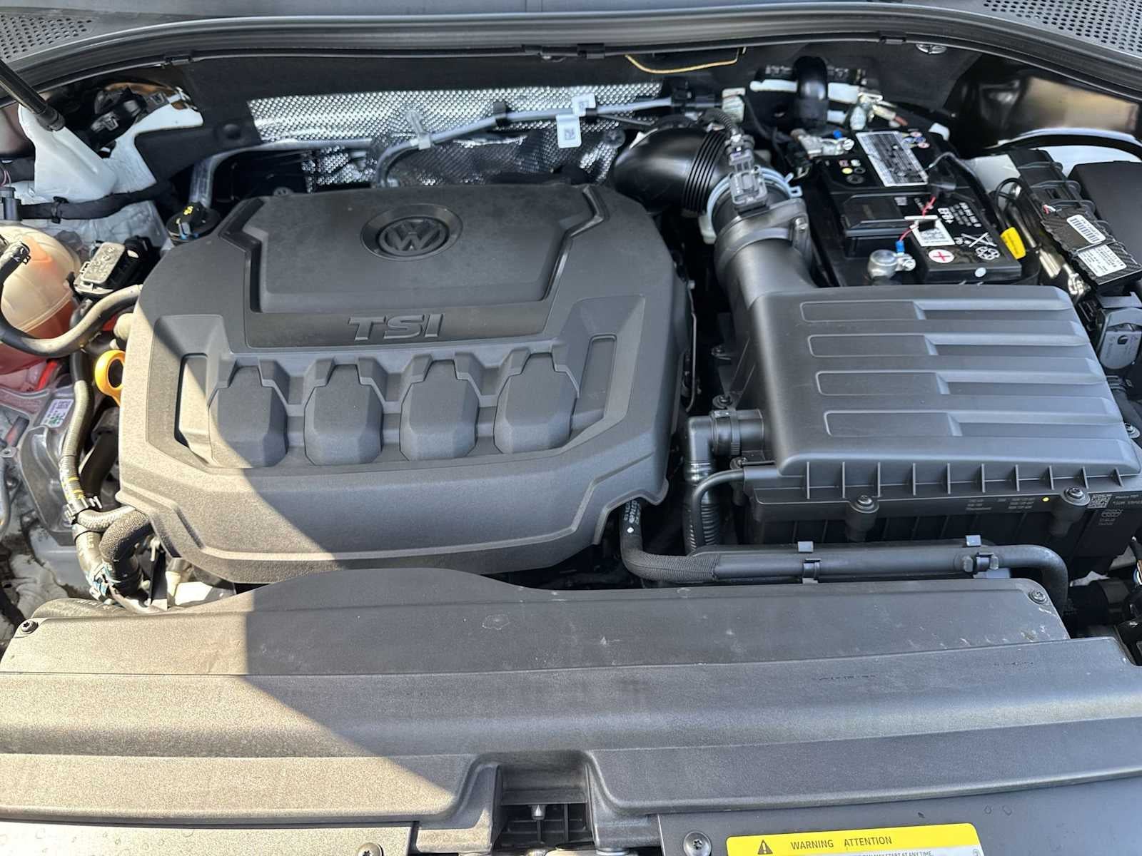 2023 Volkswagen Tiguan SE R-Line Black