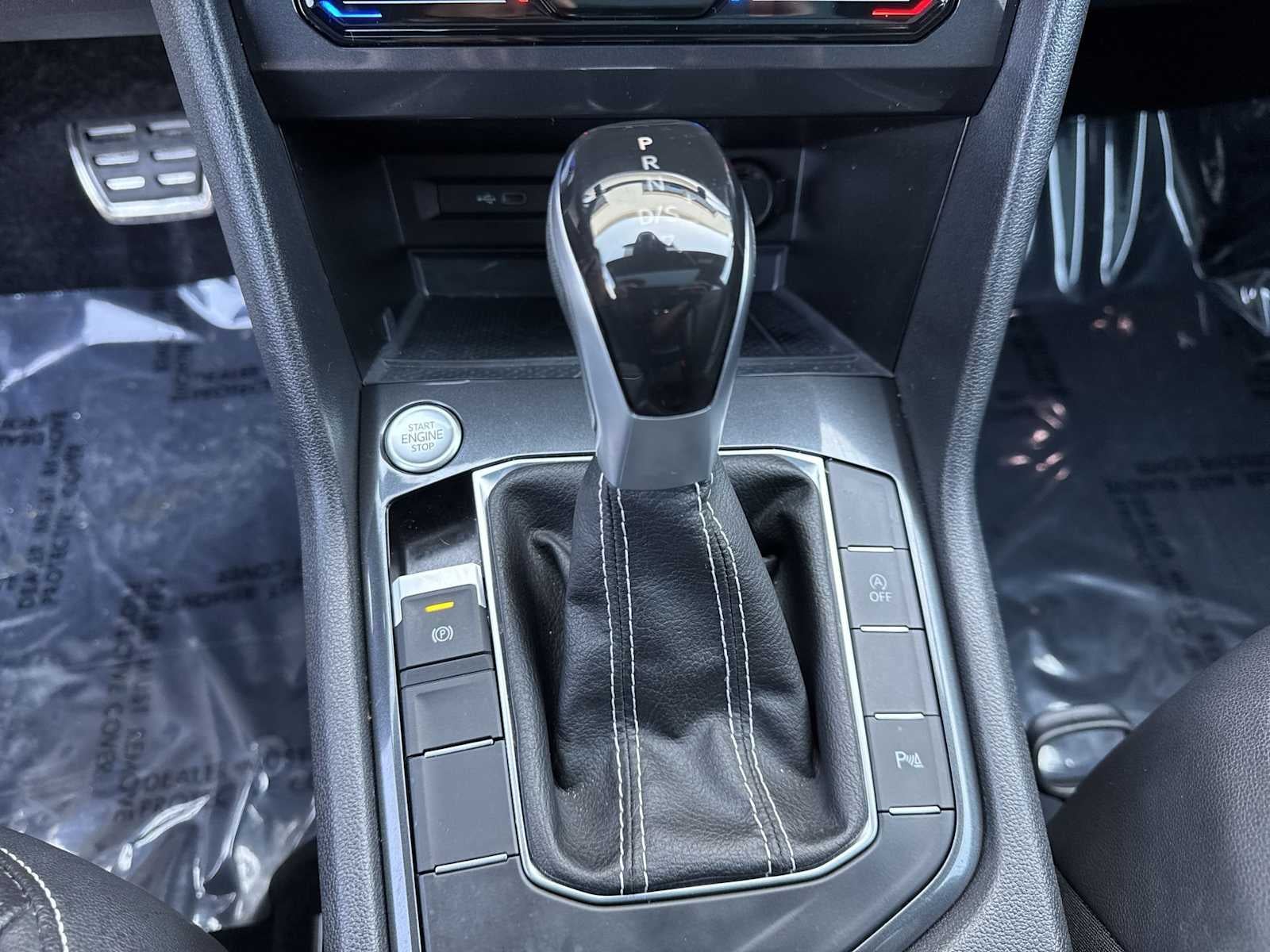 2023 Volkswagen Tiguan SE R-Line Black