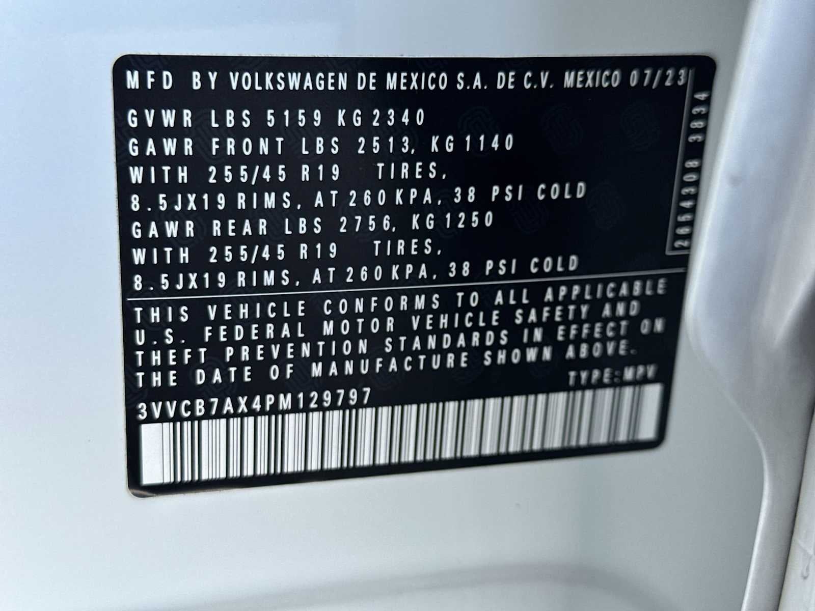 2023 Volkswagen Tiguan SE R-Line Black