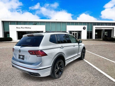 2023 Volkswagen Tiguan SE R-Line Black