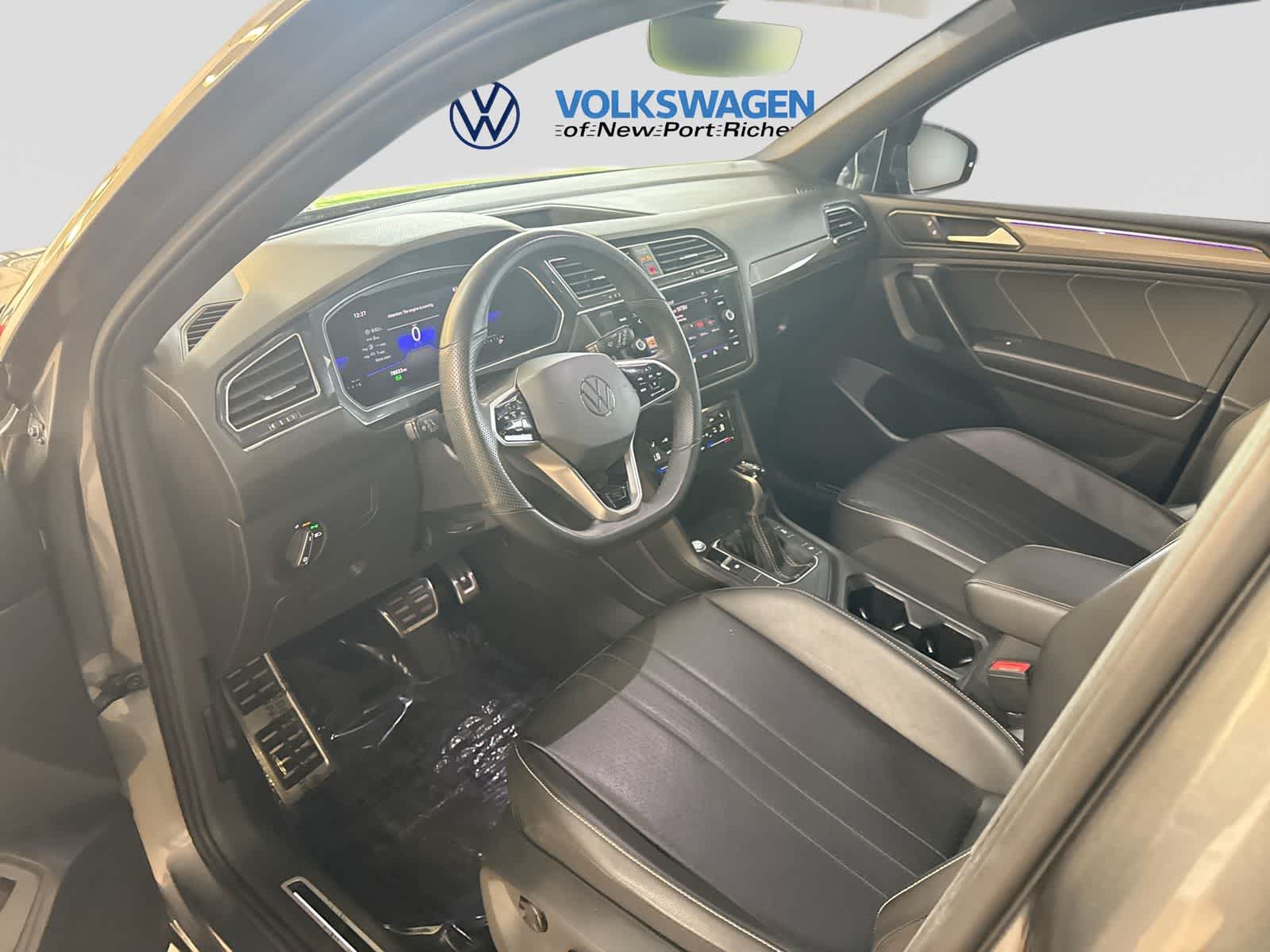 2022 Volkswagen Tiguan SE R-Line Black