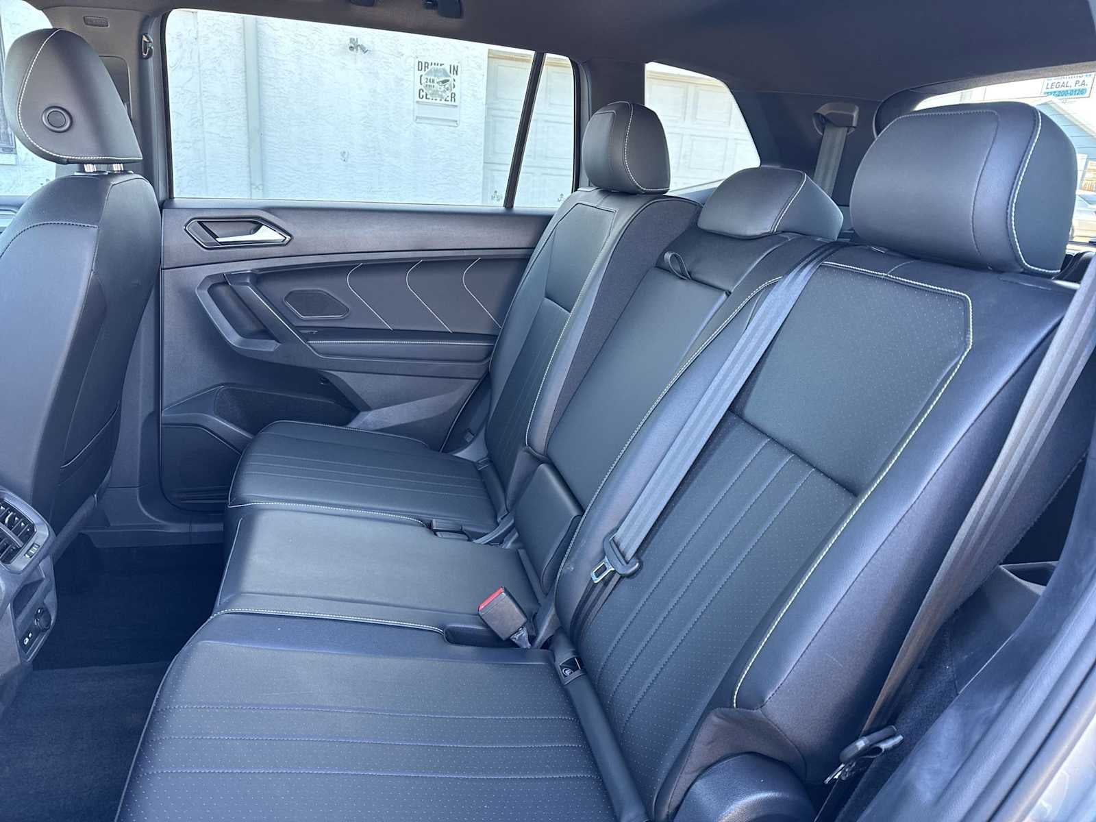 2023 Volkswagen Tiguan SE R-Line Black