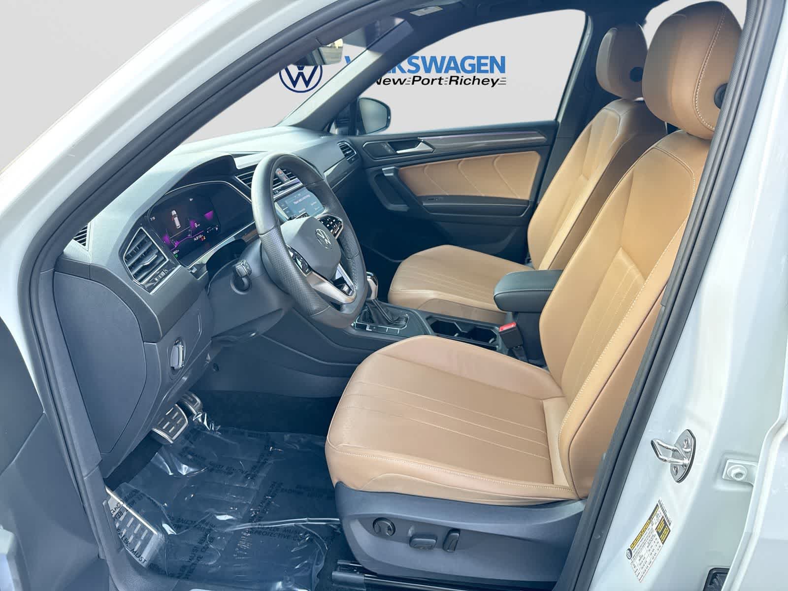 2024 Volkswagen Tiguan SE R-Line Black