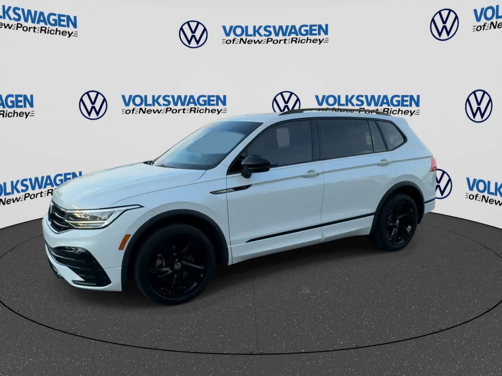 2024 Volkswagen Tiguan SE R-Line Black