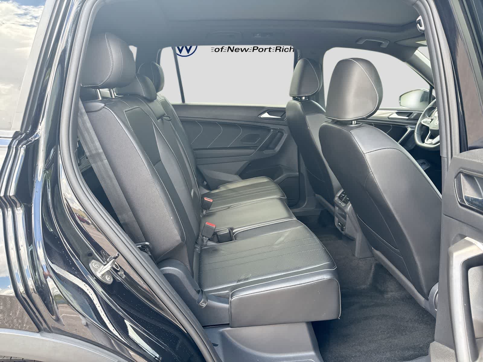 2024 Volkswagen Tiguan SE R-Line Black