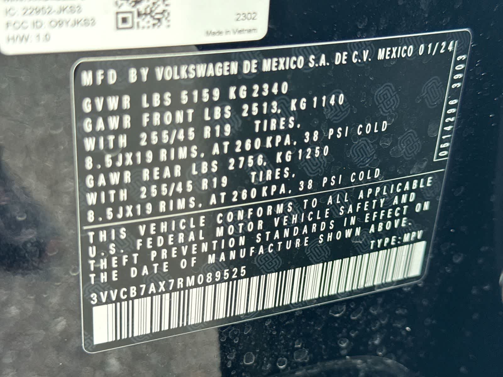 2024 Volkswagen Tiguan SE R-Line Black