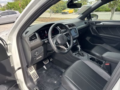 2023 Volkswagen Tiguan SE R-Line Black