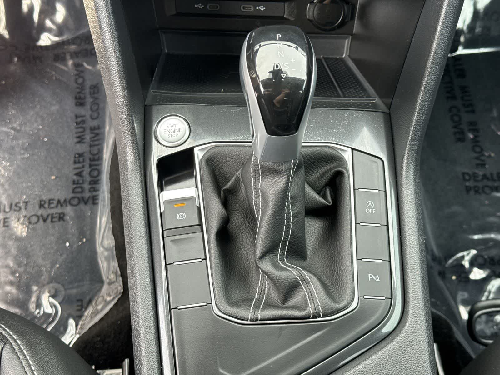 2023 Volkswagen Tiguan SE R-Line Black