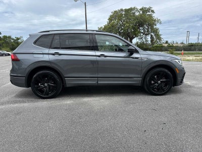 2024 Volkswagen Tiguan SE R-Line Black