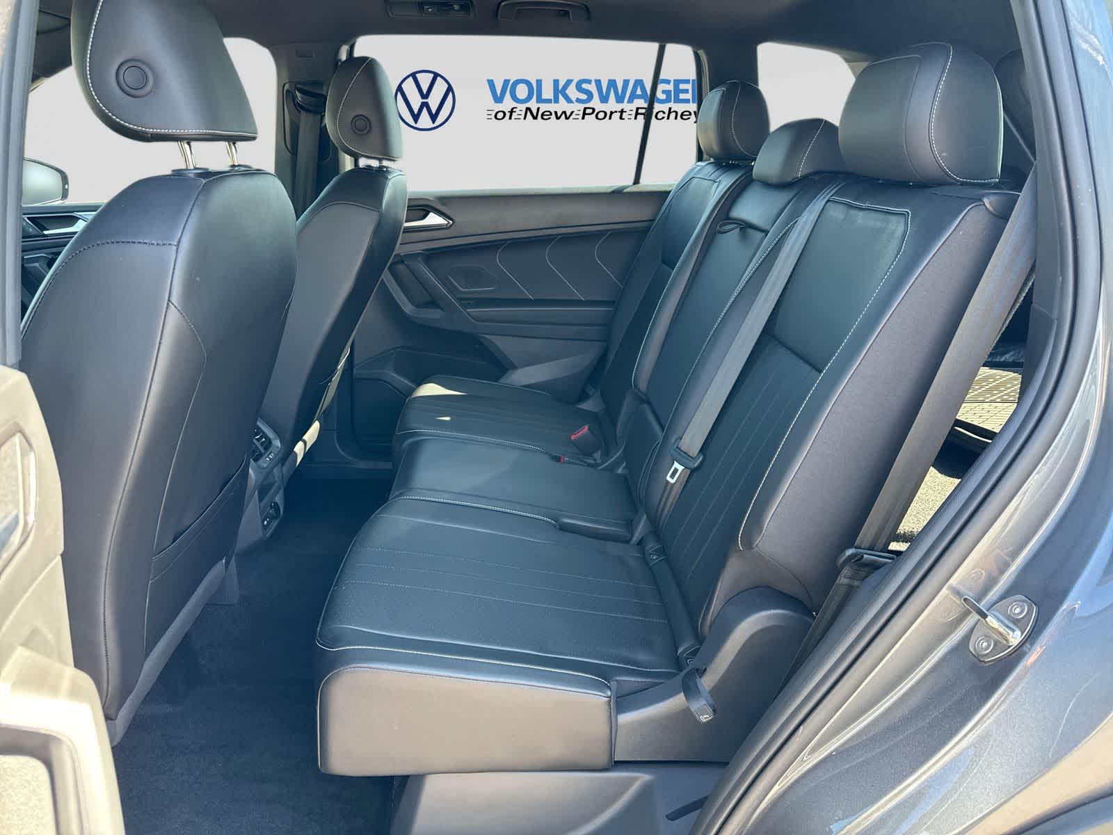 2024 Volkswagen Tiguan SE R-Line Black