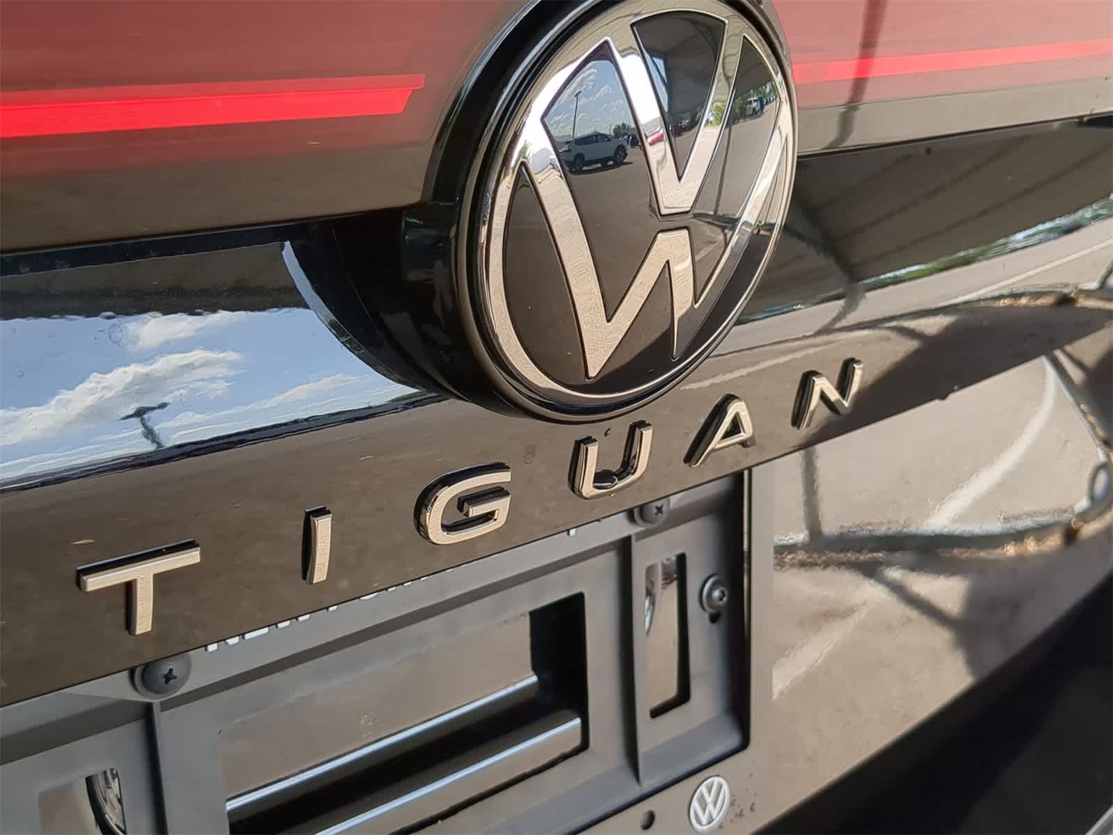 2025 Volkswagen Tiguan 2.0T S