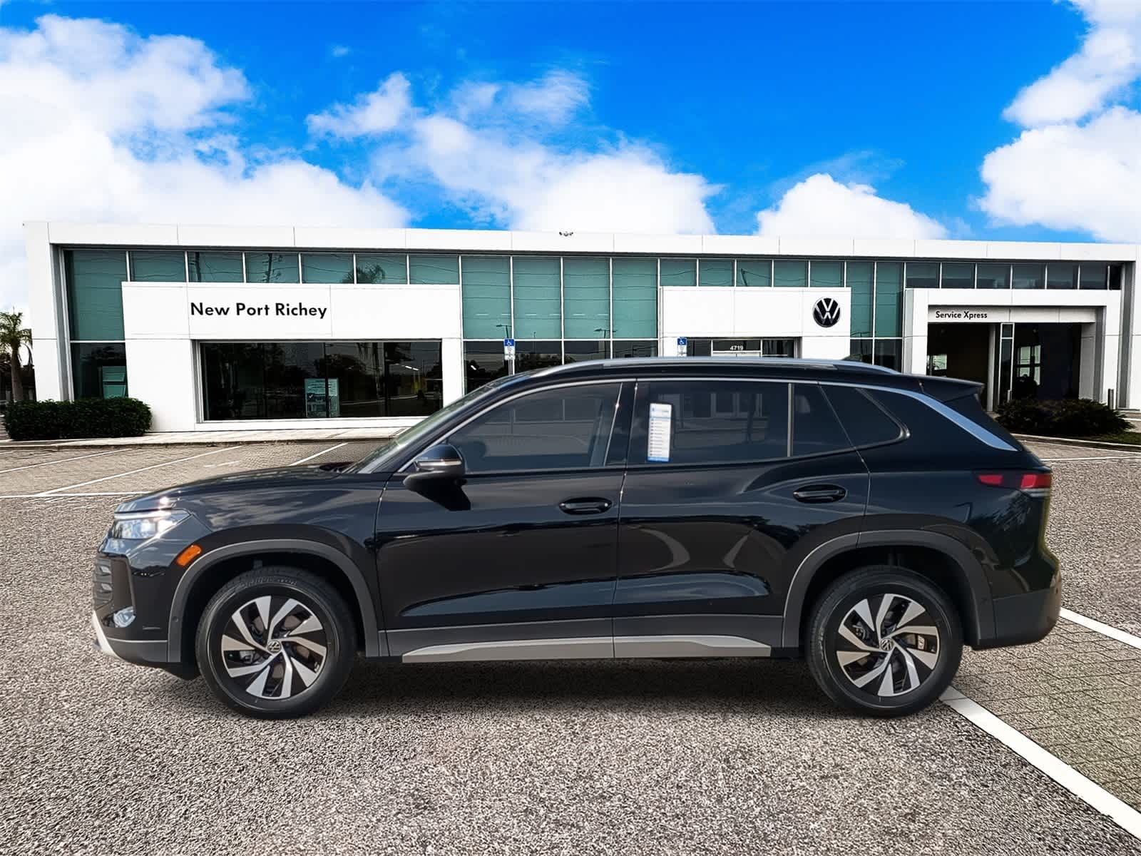 2025 Volkswagen Tiguan 2.0T S