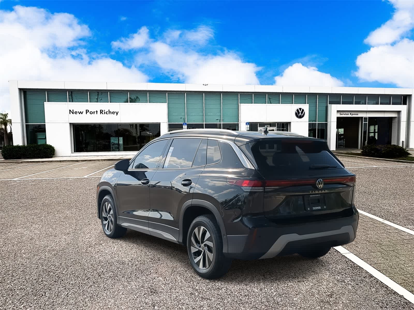 2025 Volkswagen Tiguan 2.0T S