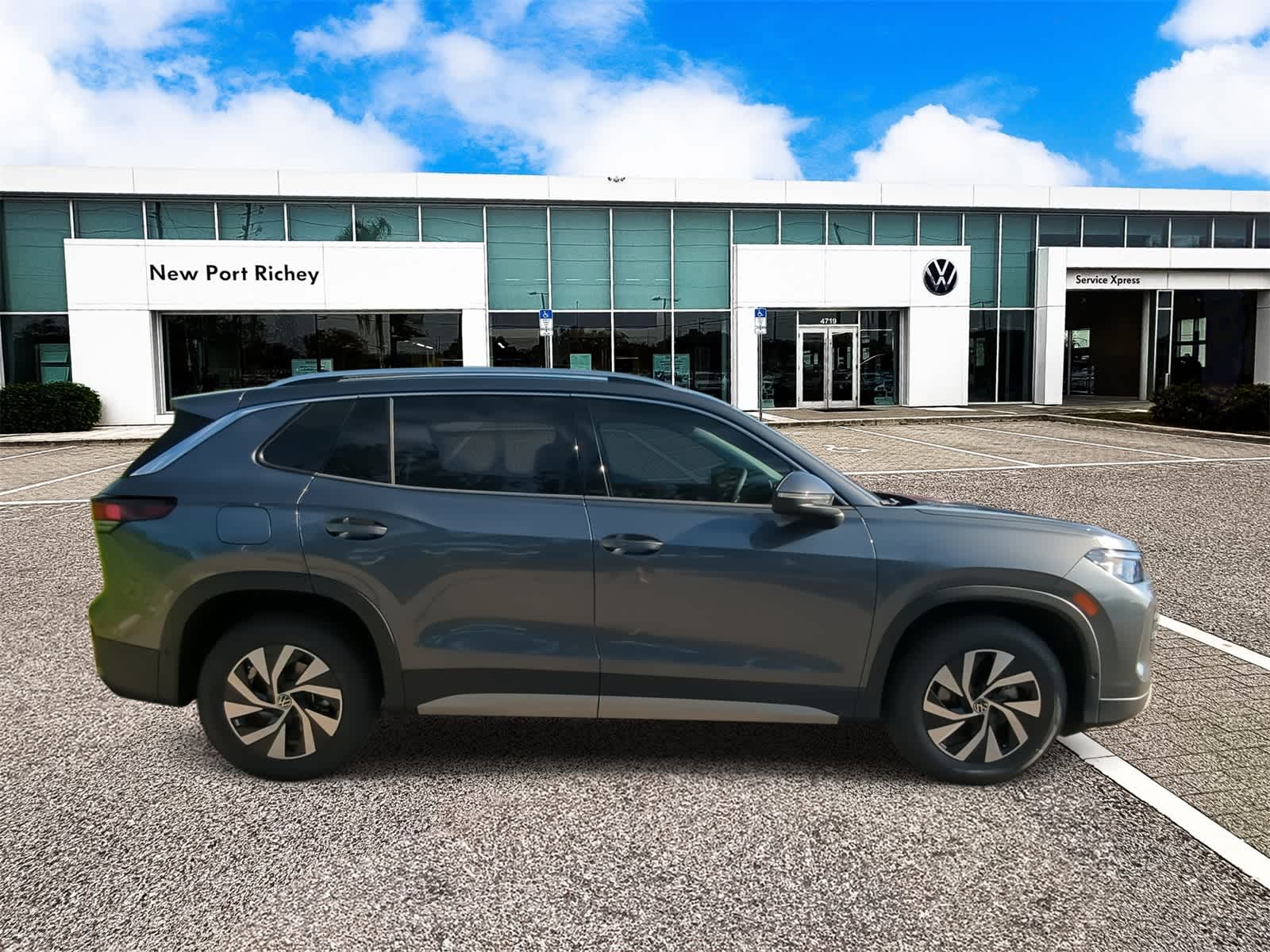 2025 Volkswagen Tiguan 2.0T S