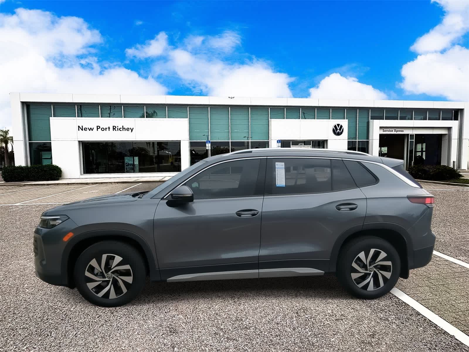 2025 Volkswagen Tiguan 2.0T S