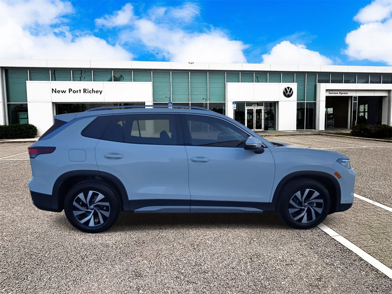 2025 Volkswagen Tiguan 2.0T S