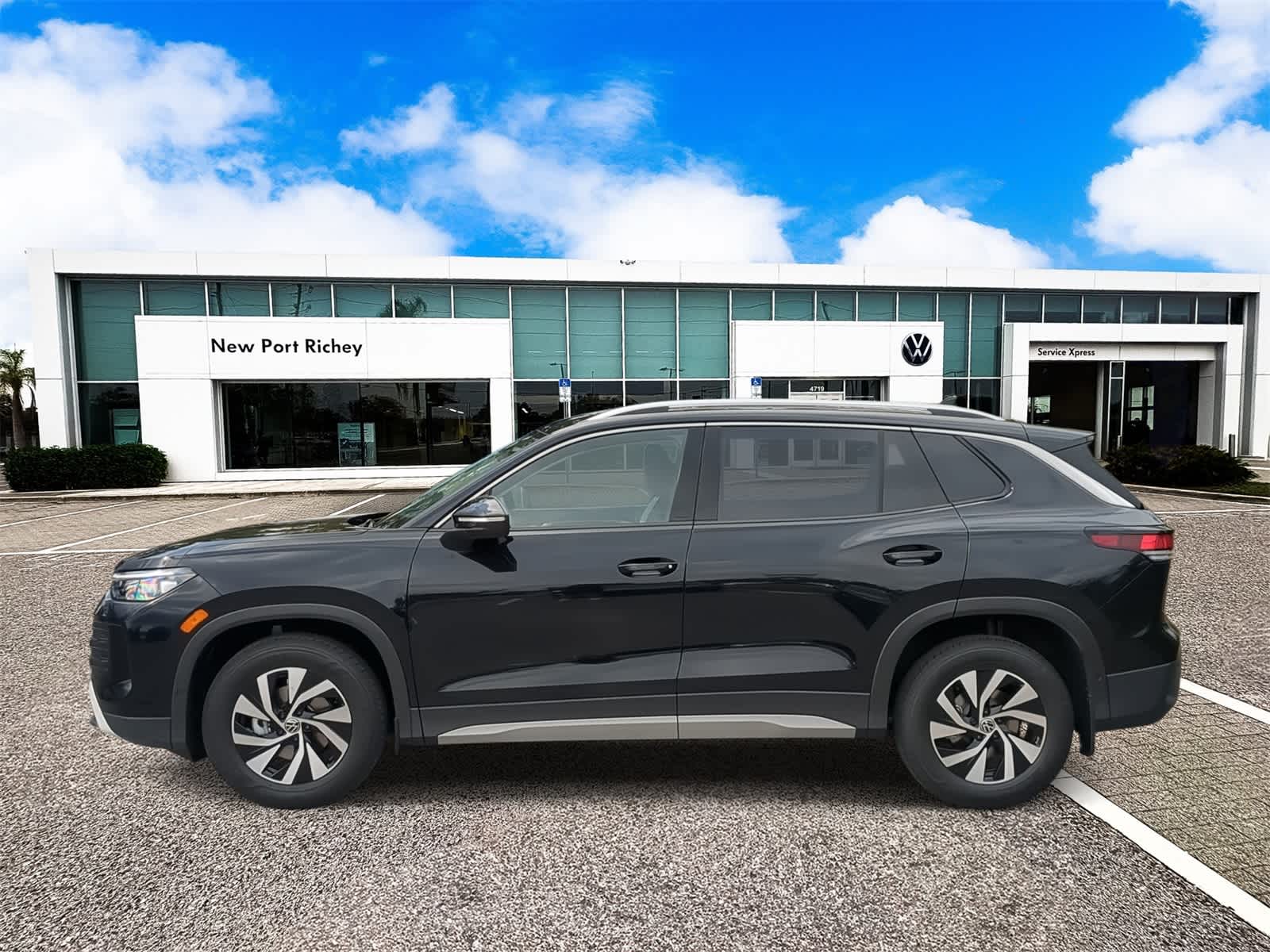 2025 Volkswagen Tiguan 2.0T S