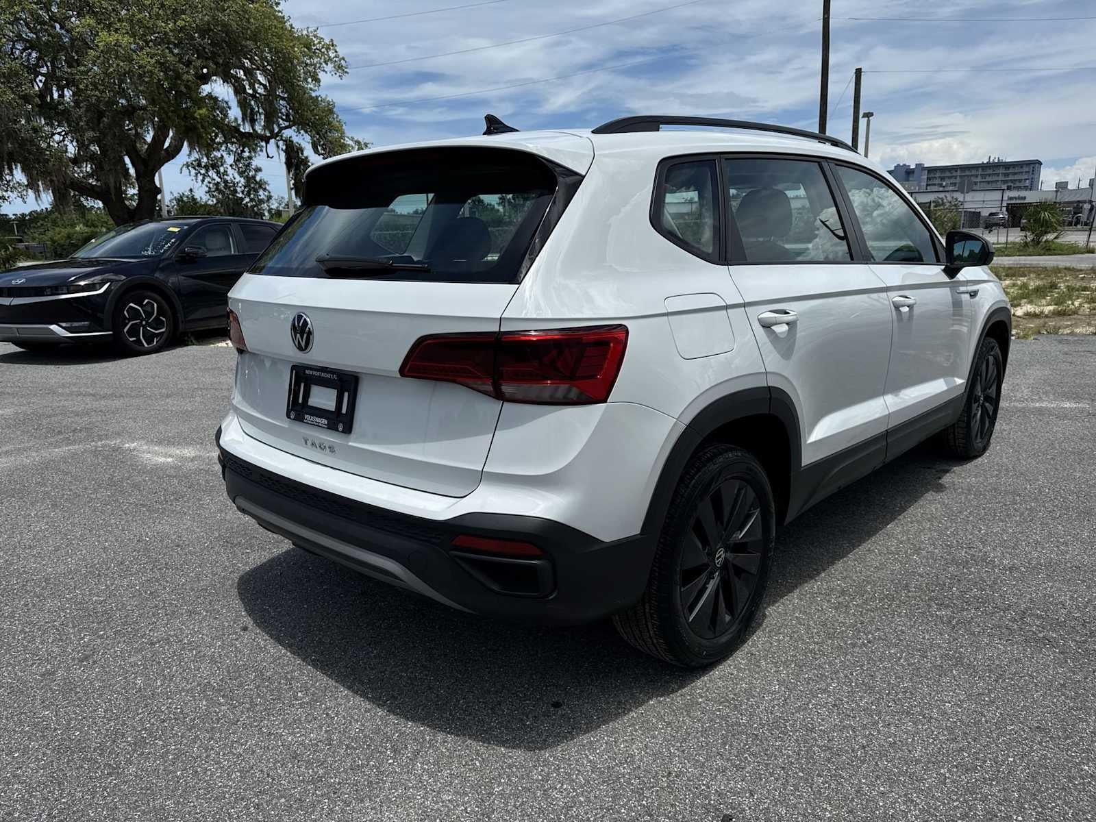 2023 Volkswagen Taos S
