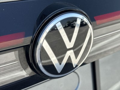 2025 Volkswagen Taos SE