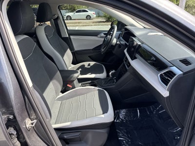2025 Volkswagen Taos SE