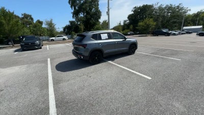 2025 Volkswagen Taos SE