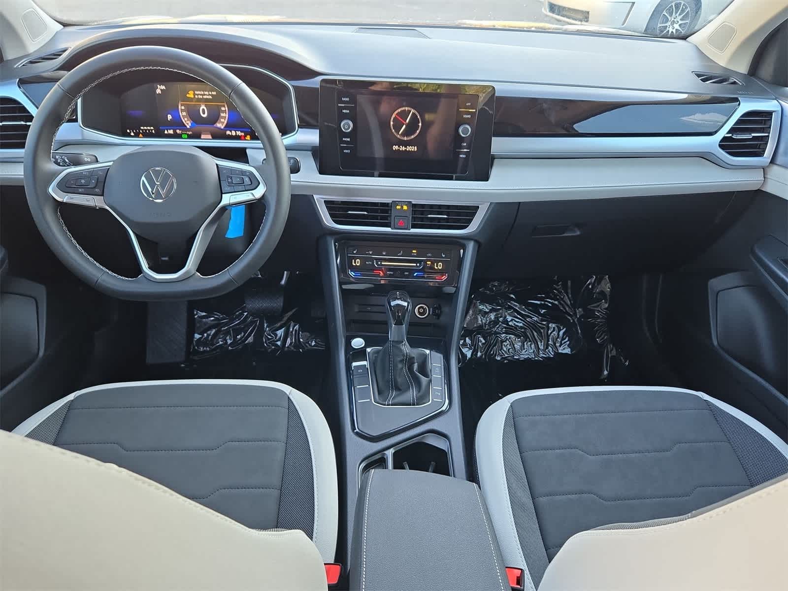 2025 Volkswagen Taos 1.5T SE