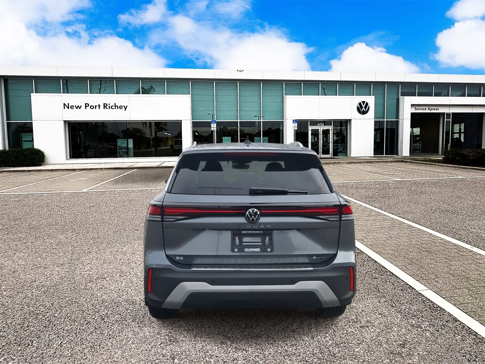 2026 Volkswagen Tiguan 2.0T SE