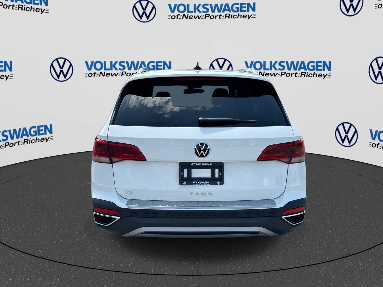 2024 Volkswagen Taos SE