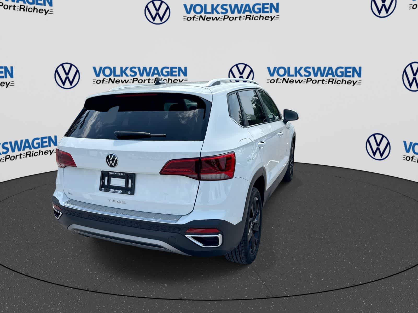 2024 Volkswagen Taos SE