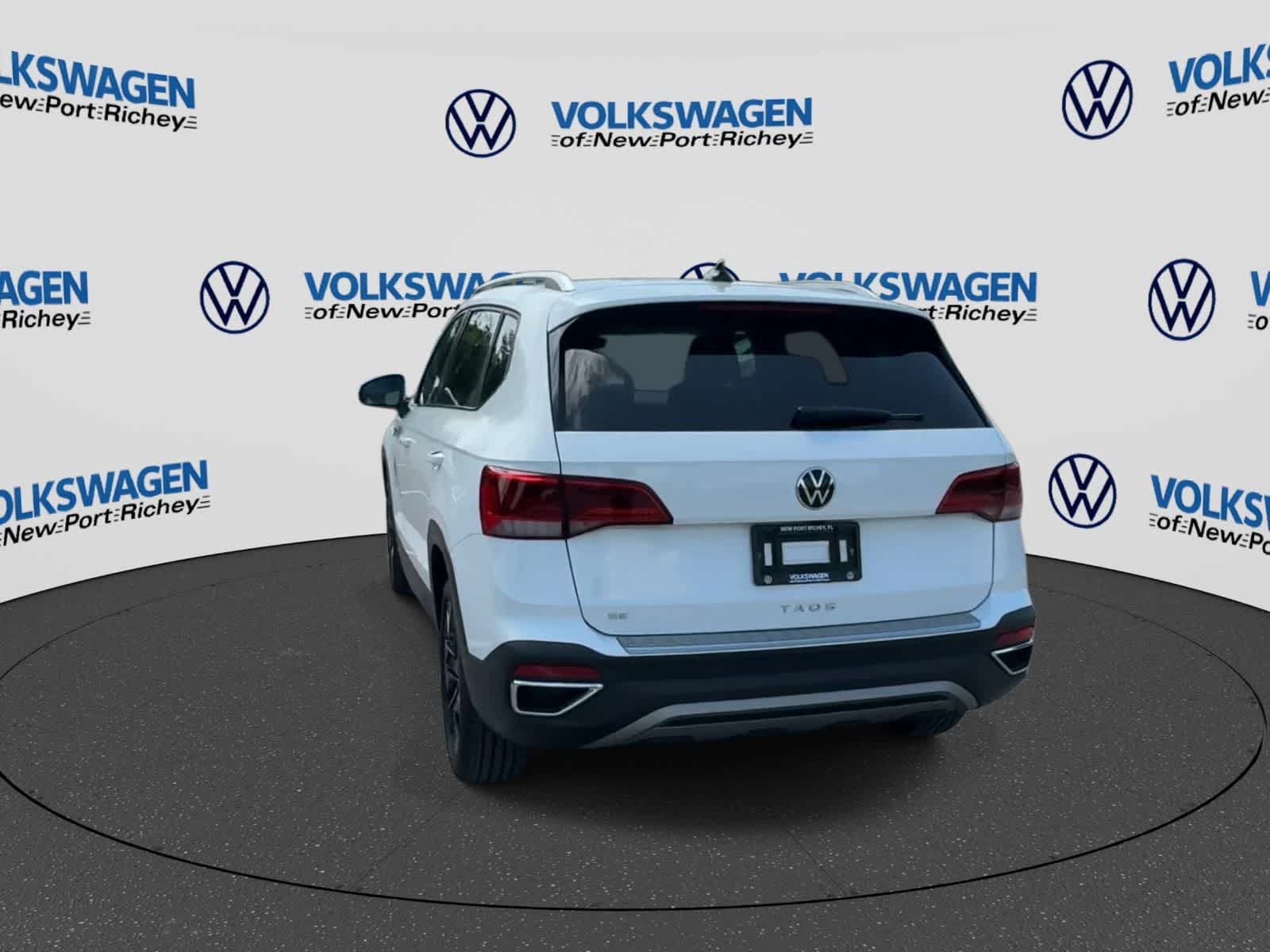 2024 Volkswagen Taos SE