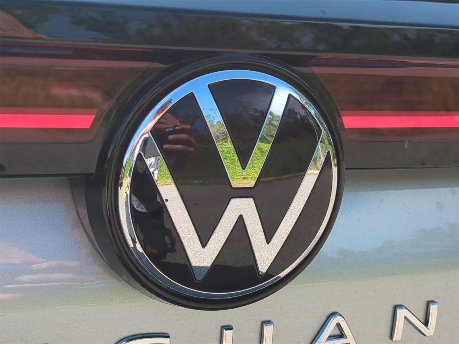 2025 Volkswagen Tiguan 2.0T SE