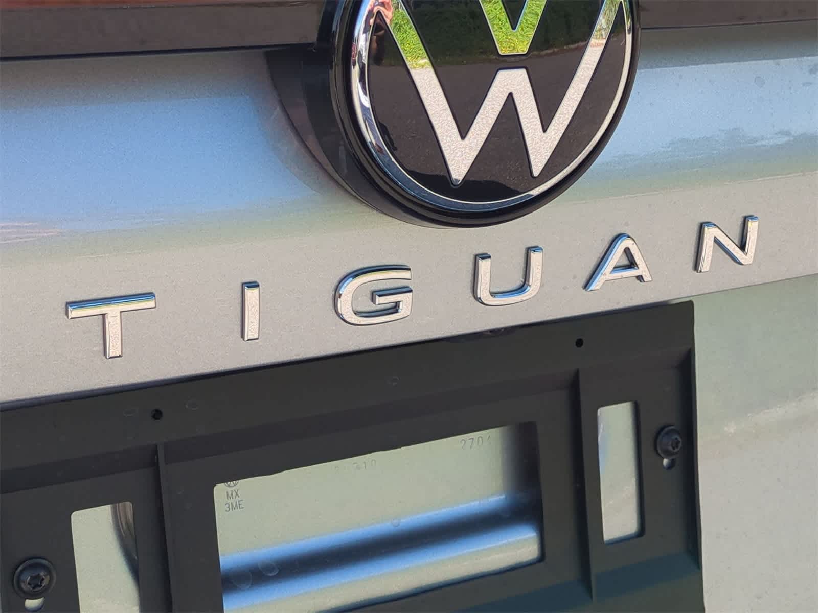 2025 Volkswagen Tiguan 2.0T SE