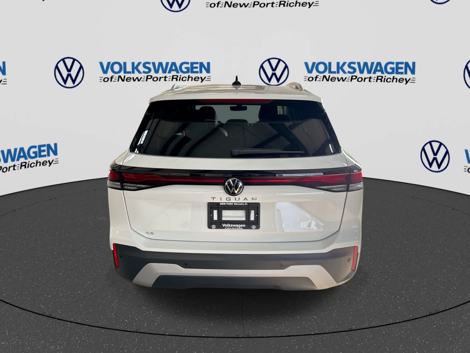 2026 Volkswagen Tiguan 2.0T SE
