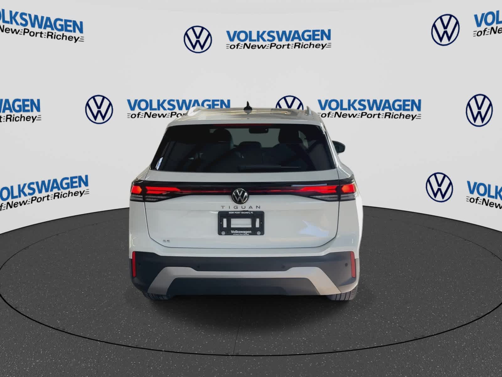2026 Volkswagen Tiguan 2.0T SE